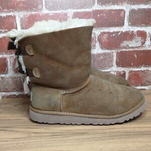 UGG Boots Girls Size 4 Brown Short Style Bailey Bow Fluffy Easy On Winter Boots